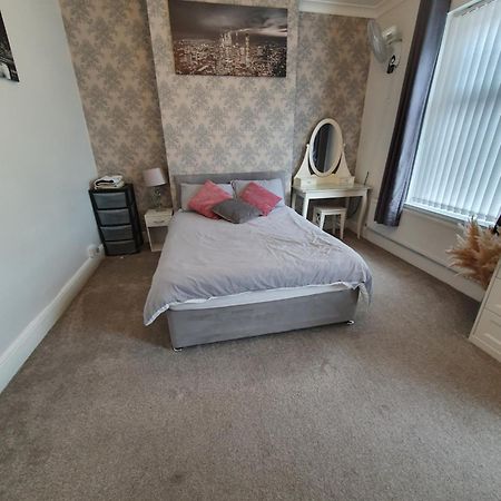 Private Luxury Double Room In Κάρντιφ Εξωτερικό φωτογραφία