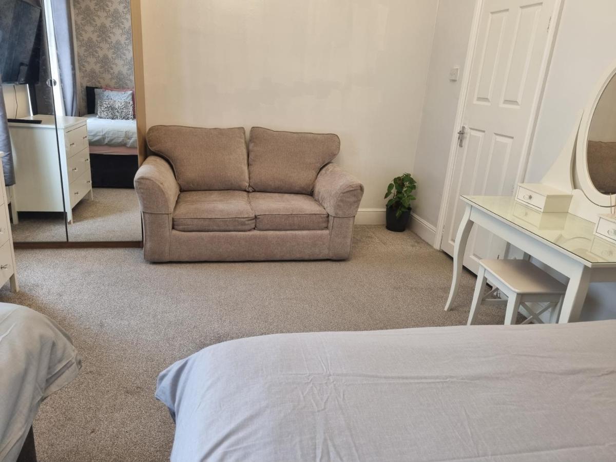 Private Luxury Double Room In Κάρντιφ Εξωτερικό φωτογραφία