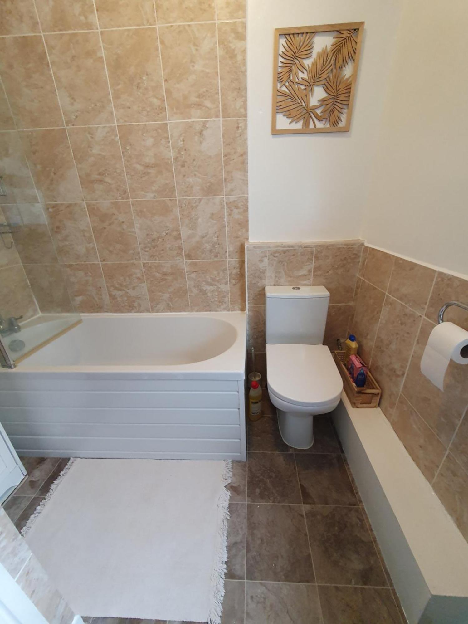Private Luxury Double Room In Κάρντιφ Εξωτερικό φωτογραφία